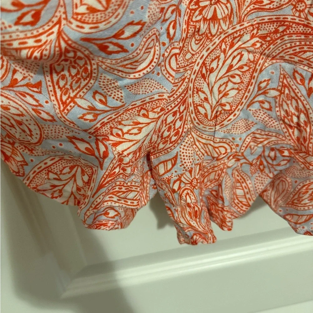 Cupcakes & Cashmere Orange and White Paisley Romper Size Small